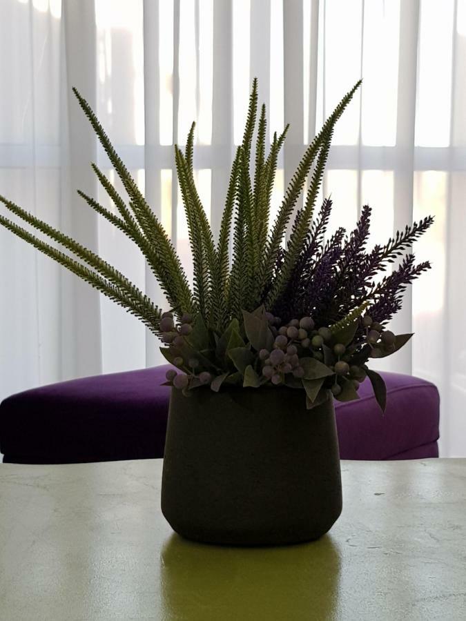 Stylish Apartment With A Patio Close To The Beach Eilat Exterior foto